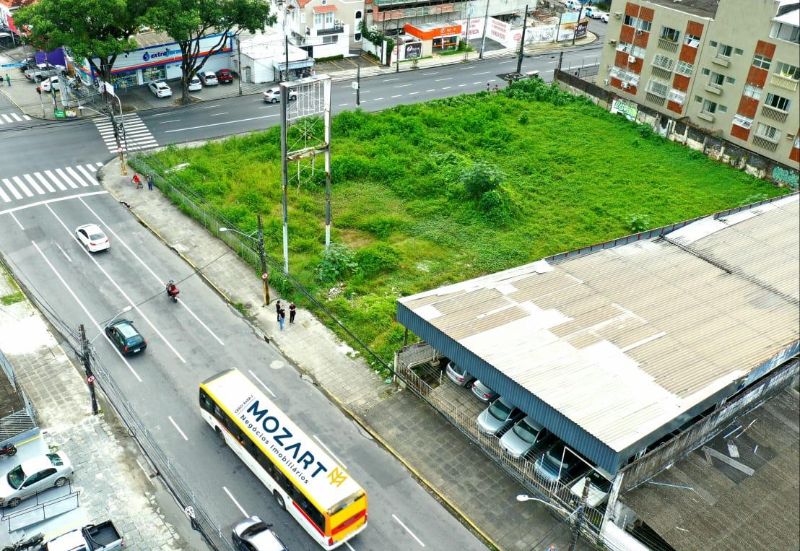 AVENIDA VISCONDE DE ALBUQUERQUE COM RUA JOSÉ OSÓRIO -ESQUINA POSITIVA - Recife/PE